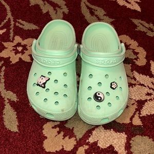 Mint crocs womens size 8